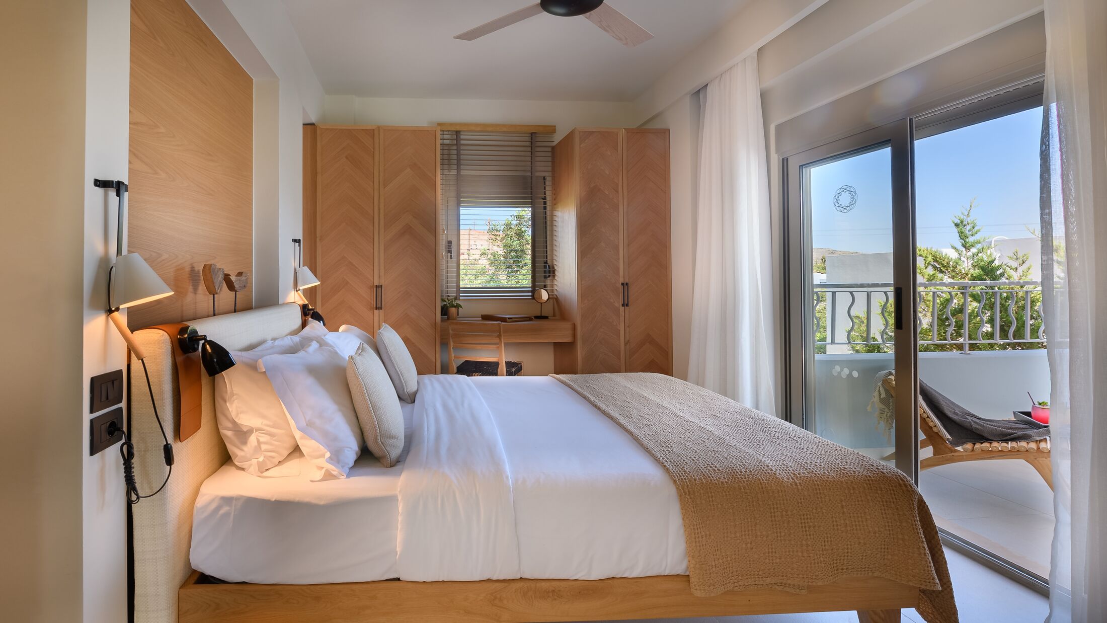 Domes-Elounda-2022-Two-Bedroom-Private-Residence-002-118417-Hybris