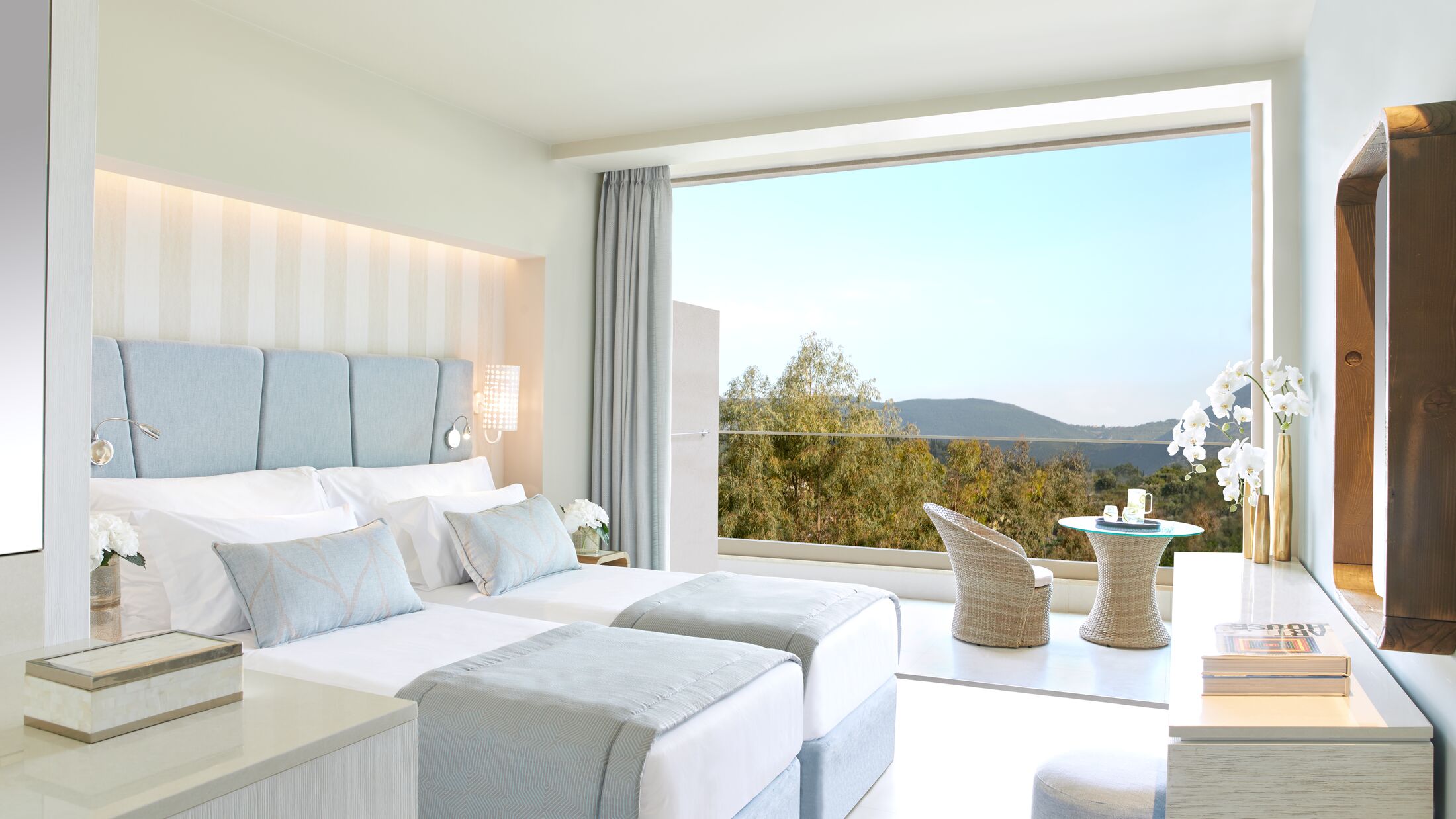 Ikos-Dassia-2022-Family-Room-001-120991-Hybris