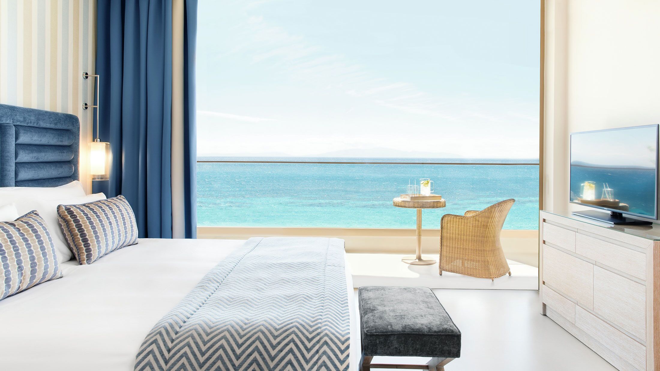 Ikos-Oceania-2021-Superior-Double-Room-Sea-View-001-119737-Hybris